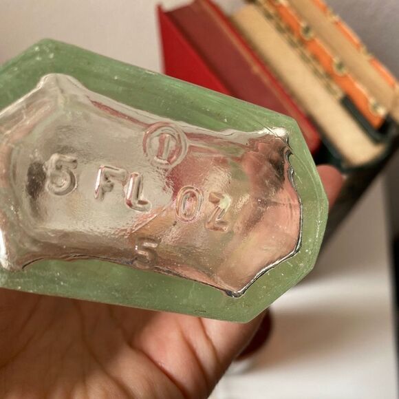 🎀 VINTAGE 🎀 1940s Set of Three Vintage Bottles Found in the Sea - Picture 6 of 11